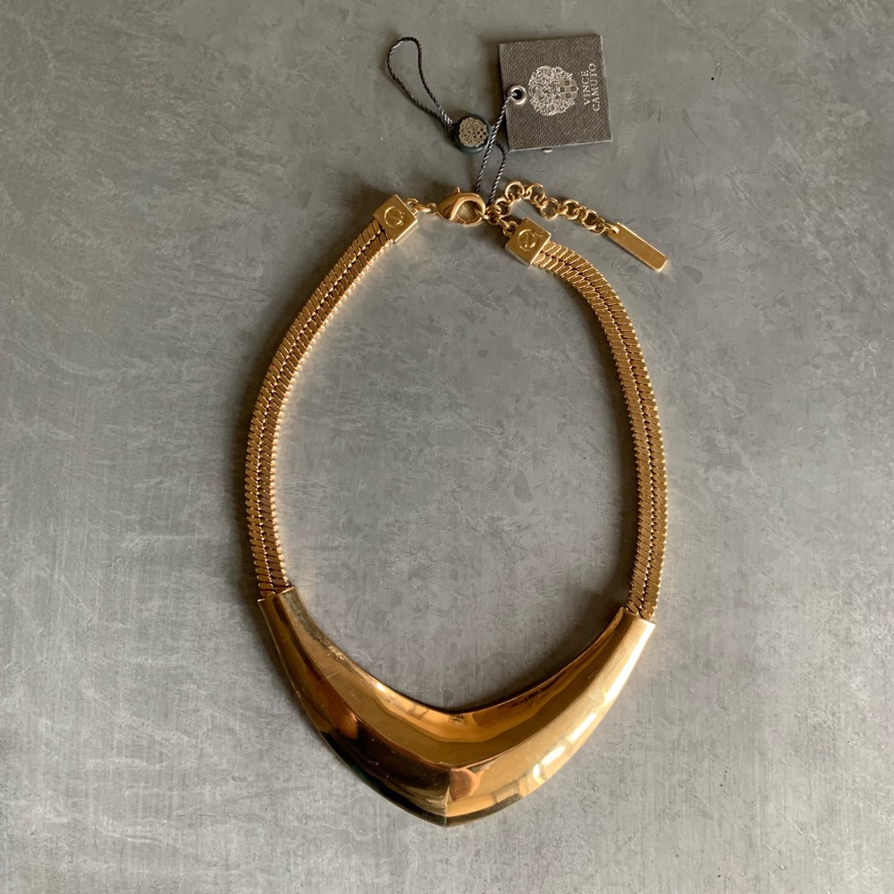 💥SOLD💥 Vince Camuto gold statement necklace